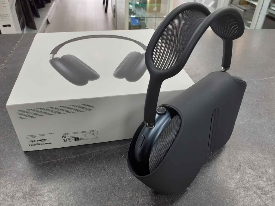 Like New Apple AirPods Max USB-C A3184 (2nd Gen) Midnight Blue